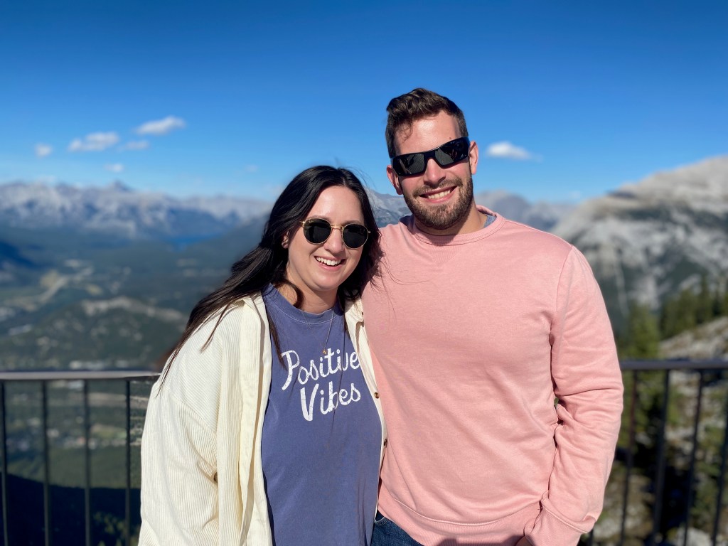 Six mountain ranges and Sulphur Mountain views at Banff National Park and Banff Gondola. 